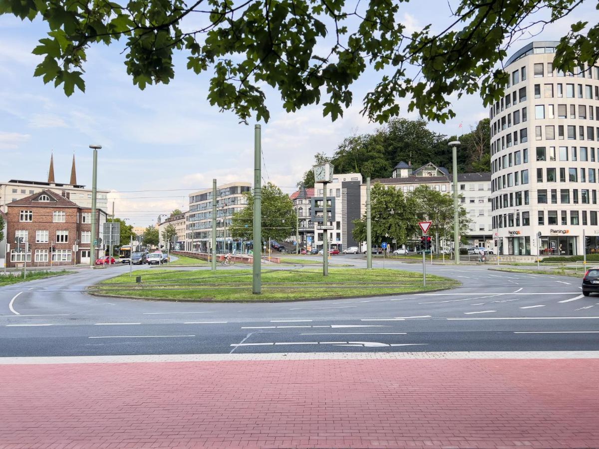 By Doni I An Der Kunsthalle I Parkplatz & Balkon Bielefeld